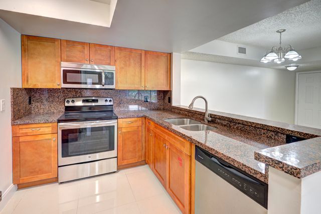 9244 W Atlantic Boulevard 1222, Coral Springs, FL 33071