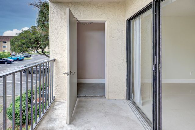 9244 W Atlantic Boulevard 1222, Coral Springs, FL 33071