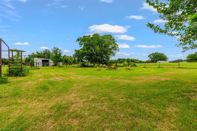 2379 Vz County Road 3810, Wills Point, TX 75169