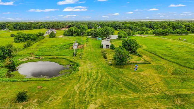 2379 Vz County Road 3810, Wills Point, TX 75169