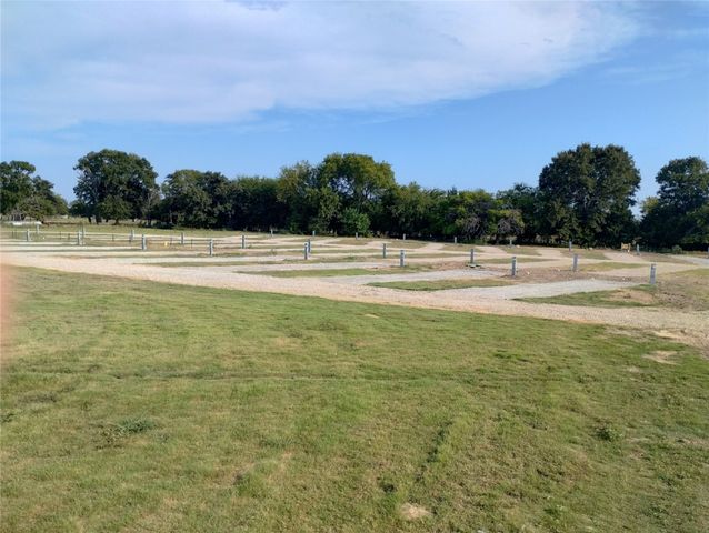 2379 Vz County Road 3810, Wills Point, TX 75169