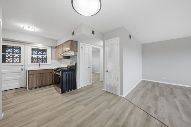 3170 W Meadow Lane 23, Merrionette Park, IL 60803