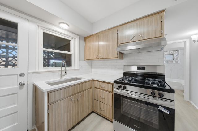 3170 W Meadow Lane 23, Merrionette Park, IL 60803