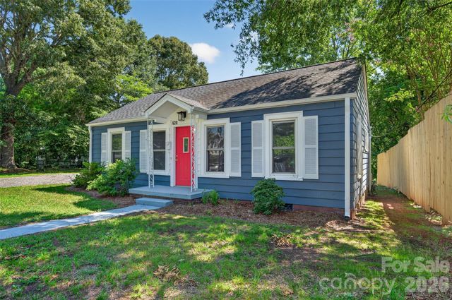620 10th Street Boulevard NW, Hickory, NC 28601