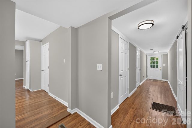 620 10th Street Boulevard NW, Hickory, NC 28601