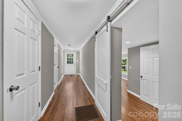 620 10th Street Boulevard NW, Hickory, NC 28601