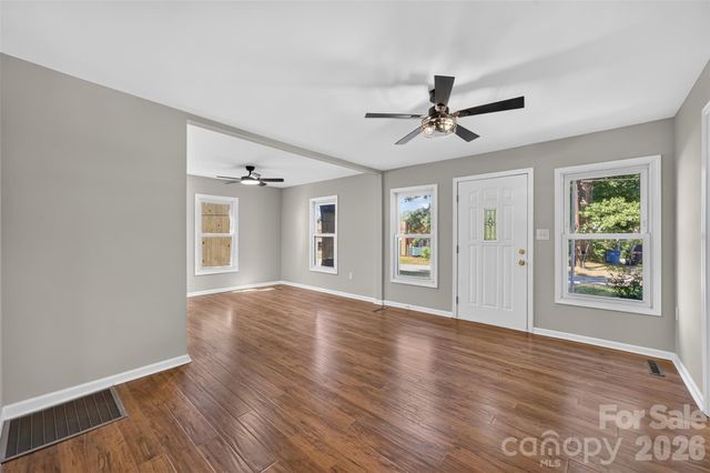 620 10th Street Boulevard NW, Hickory, NC 28601