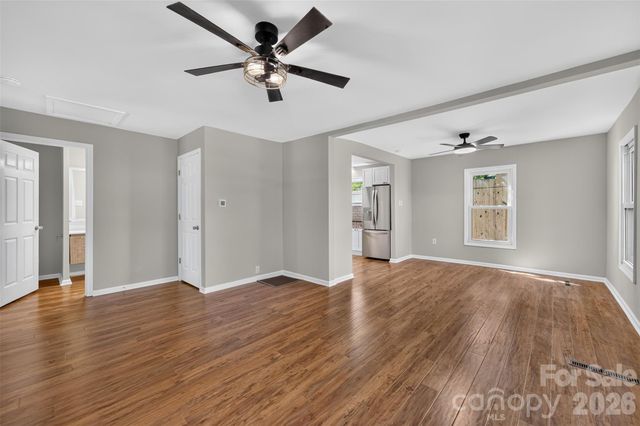 620 10th Street Boulevard NW, Hickory, NC 28601
