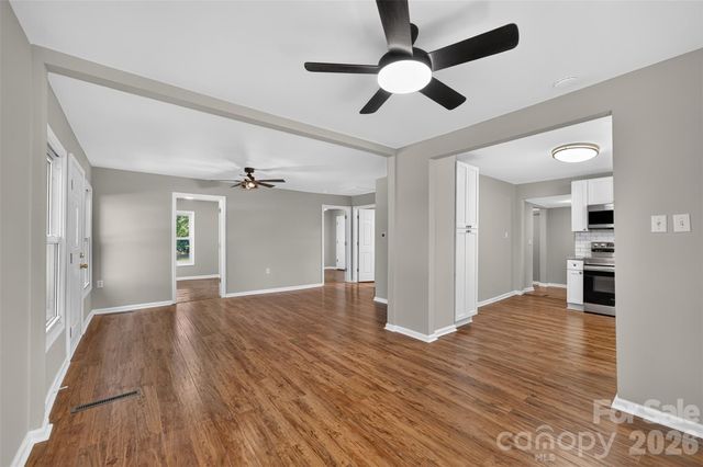 620 10th Street Boulevard NW, Hickory, NC 28601