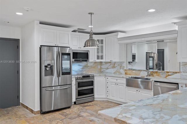 8745 SW 182nd Terrace, Palmetto Bay, FL 33157