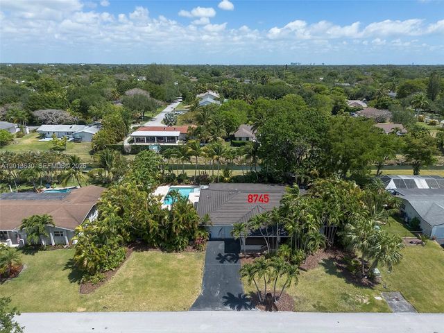 8745 SW 182nd Terrace, Palmetto Bay, FL 33157