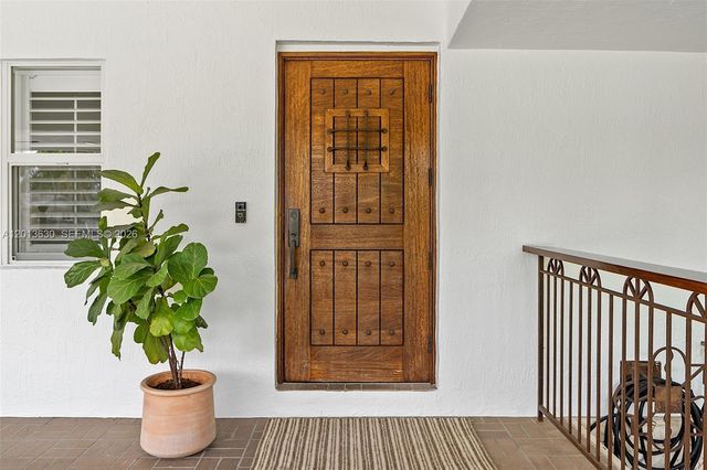 8745 SW 182nd Terrace, Palmetto Bay, FL 33157