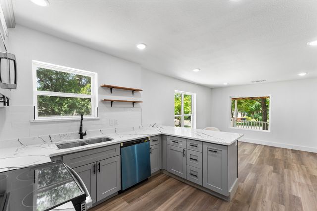 2730 Gladstone Drive, Dallas, TX 75211