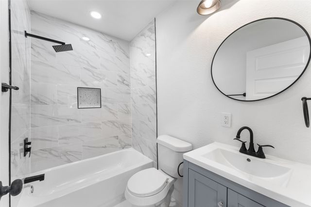 2730 Gladstone Drive, Dallas, TX 75211