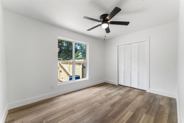 2730 Gladstone Drive, Dallas, TX 75211