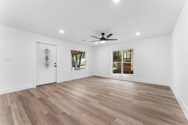 2730 Gladstone Drive, Dallas, TX 75211