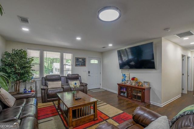 367 SE Macedonia Road SE, Atlanta, GA 30354