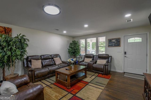 367 SE Macedonia Road SE, Atlanta, GA 30354