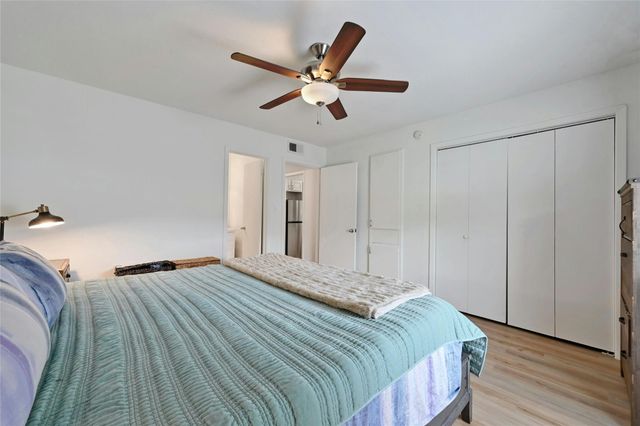 2303 E Side DR 102, Austin, TX 78704