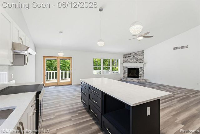 3907 Pontiac Lake Road, Waterford, MI 48328