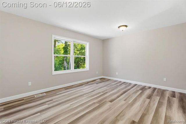 3907 Pontiac Lake Road, Waterford, MI 48328