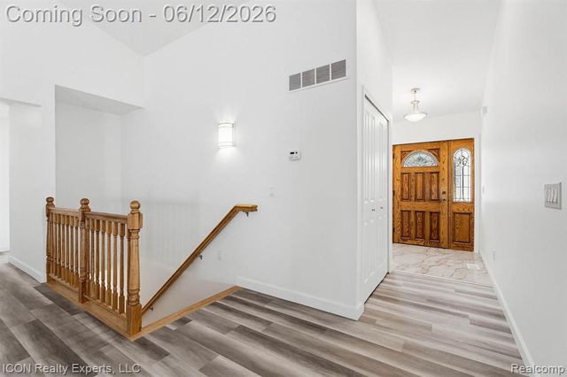 3907 Pontiac Lake Road, Waterford, MI 48328