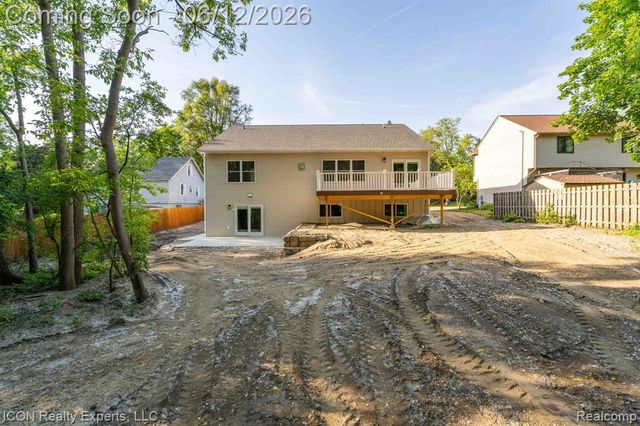 3907 Pontiac Lake Road, Waterford, MI 48328