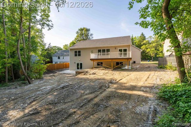 3907 Pontiac Lake Road, Waterford, MI 48328
