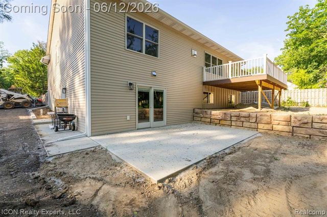 3907 Pontiac Lake Road, Waterford, MI 48328
