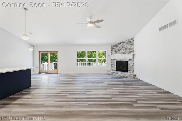 3907 Pontiac Lake Road, Waterford, MI 48328
