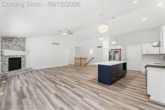 3907 Pontiac Lake Road, Waterford, MI 48328