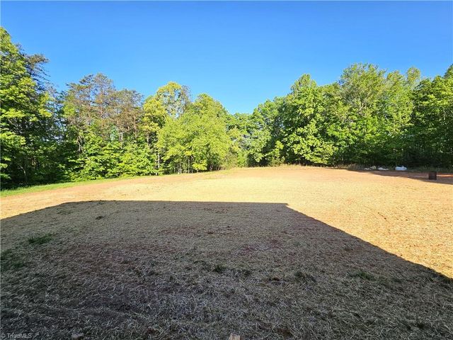 1661 King Road, Westfield, NC 27053