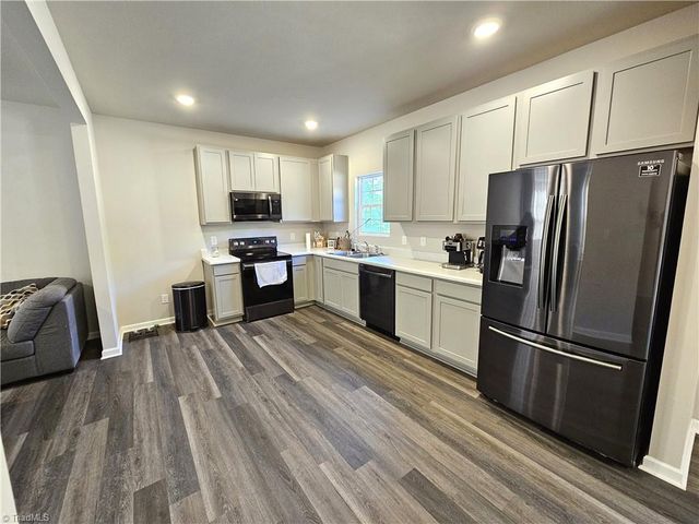 1661 King Road, Westfield, NC 27053