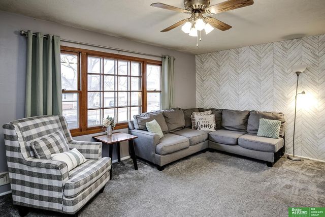 9056 Meadow Drive, Omaha, NE 68114