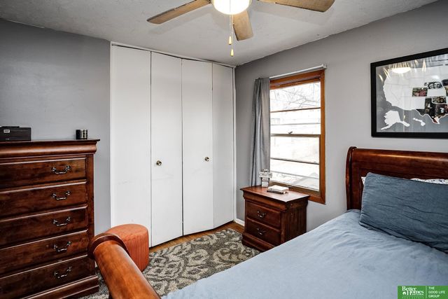 9056 Meadow Drive, Omaha, NE 68114