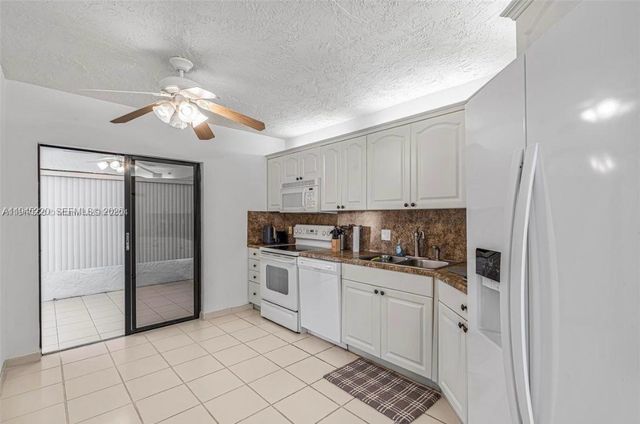 7507 La Paz Blvd 407, Boca Raton, FL 33433