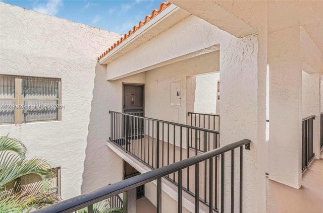 7507 La Paz Blvd 407, Boca Raton, FL 33433