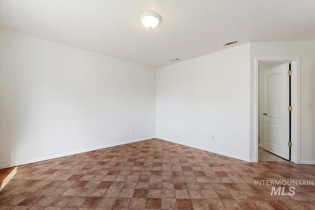 10773 Gossamer St, Nampa, ID 83687