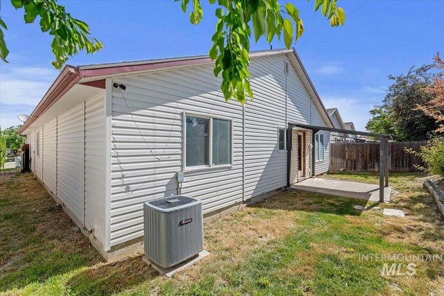 10773 Gossamer St, Nampa, ID 83687