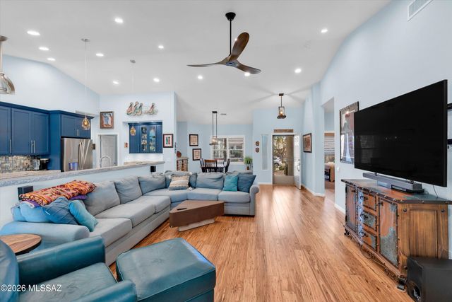 8977 N Treasure Mountain Drive, Tucson, AZ 85742