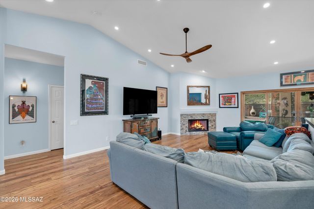 8977 N Treasure Mountain Drive, Tucson, AZ 85742