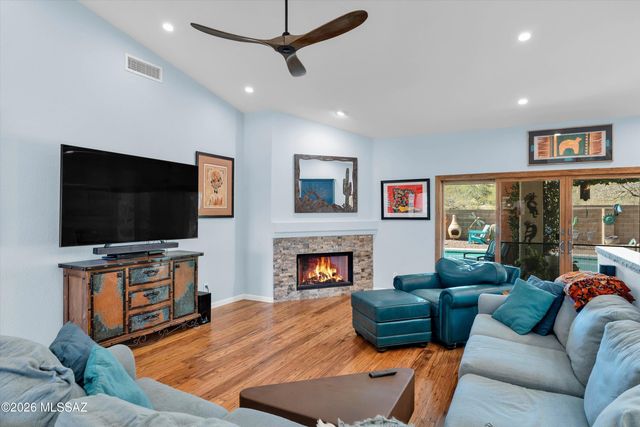 8977 N Treasure Mountain Drive, Tucson, AZ 85742