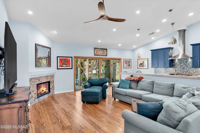 8977 N Treasure Mountain Drive, Tucson, AZ 85742