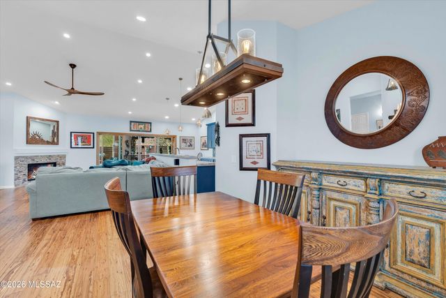 8977 N Treasure Mountain Drive, Tucson, AZ 85742