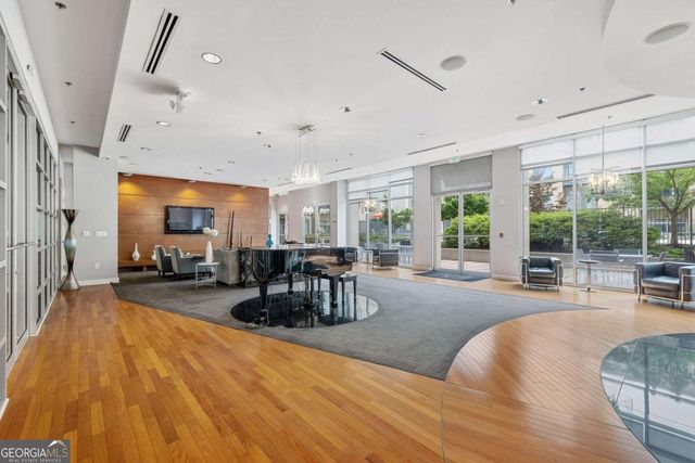711 Cosmopolitan Drive NE 300, Atlanta, GA 30324