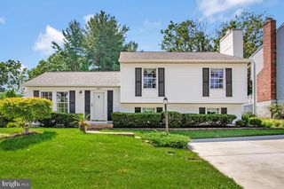 15 HIGHFIELDS DR, Baltimore, MD 21228