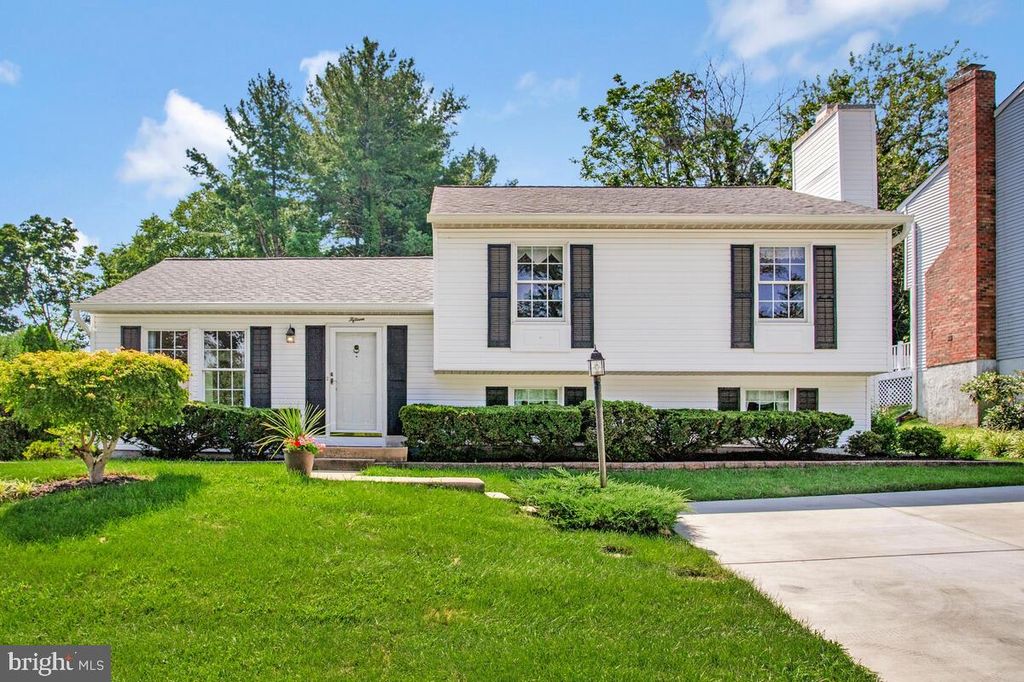 15 HIGHFIELDS DR, Baltimore, MD 21228