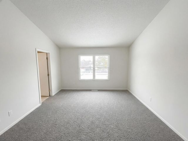 2592 Cowall Drive, Hilliard, OH 43026