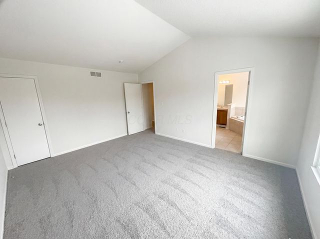 2592 Cowall Drive, Hilliard, OH 43026