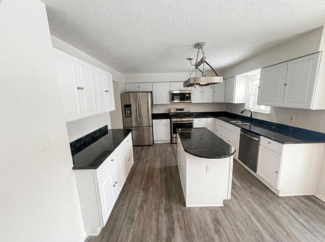 2592 Cowall Drive, Hilliard, OH 43026